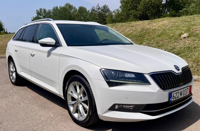 Skoda Superb 2.0d* 4x4* АВТОМАТИК* ДИСТРОНИК* НАПЪЛНО ОБСЛУЖЕНА, снимка 7 - Автомобили и джипове - 47648578