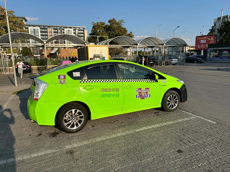 Toyota Prius Taxi, снимка 2 - Автомобили и джипове - 47322978