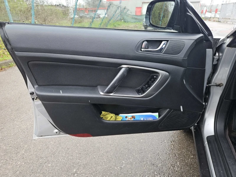 Subaru Outback, снимка 15 - Автомобили и джипове - 51908890