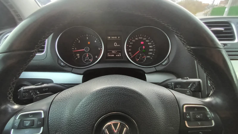 VW Golf 2.0TDI/DSG R-LINE, снимка 12 - Автомобили и джипове - 52542837