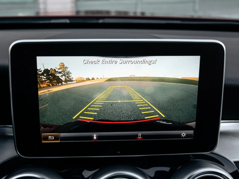 Mercedes-Benz C 300 4Matic / AMG PKG / PANO / MEMORY, снимка 14 - Автомобили и джипове - 52749653