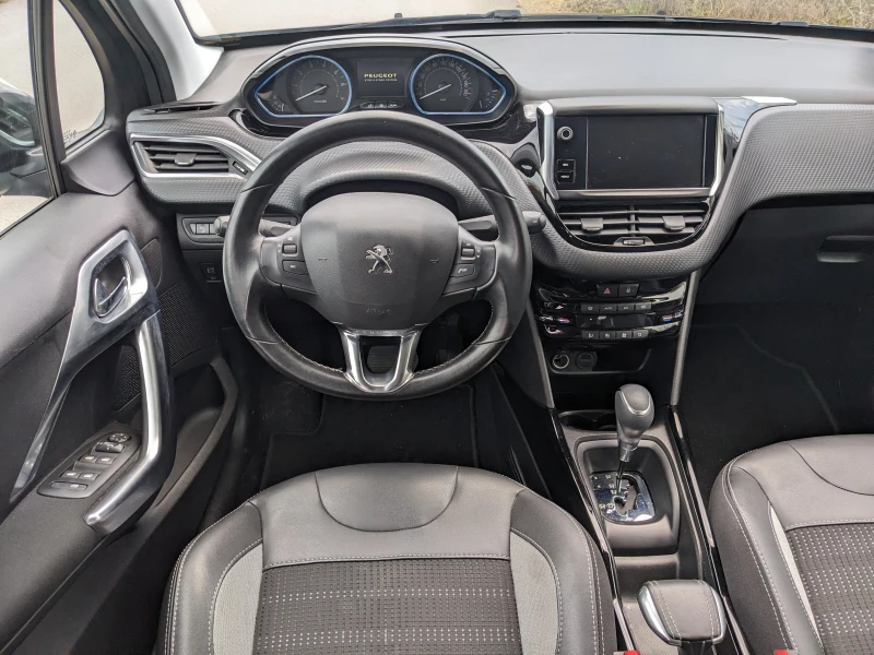 Peugeot 2008 1.2 PureTech Allure, снимка 10 - Автомобили и джипове - 52584821