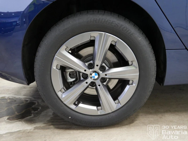 BMW 220 i Active Tourer Steptronic, снимка 12 - Автомобили и джипове - 52726806
