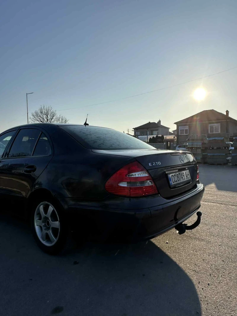 Mercedes-Benz E 270 2.7 CDI, снимка 6 - Автомобили и джипове - 53145126