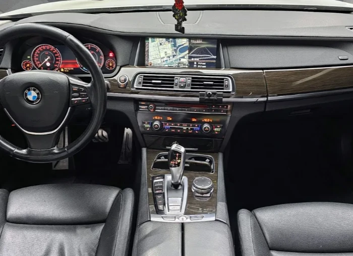 BMW 730 xDrive - изображение 7