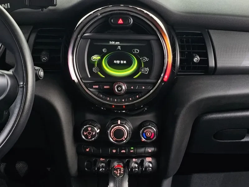 Mini Cooper Basic , снимка 15 - Автомобили и джипове - 55884642