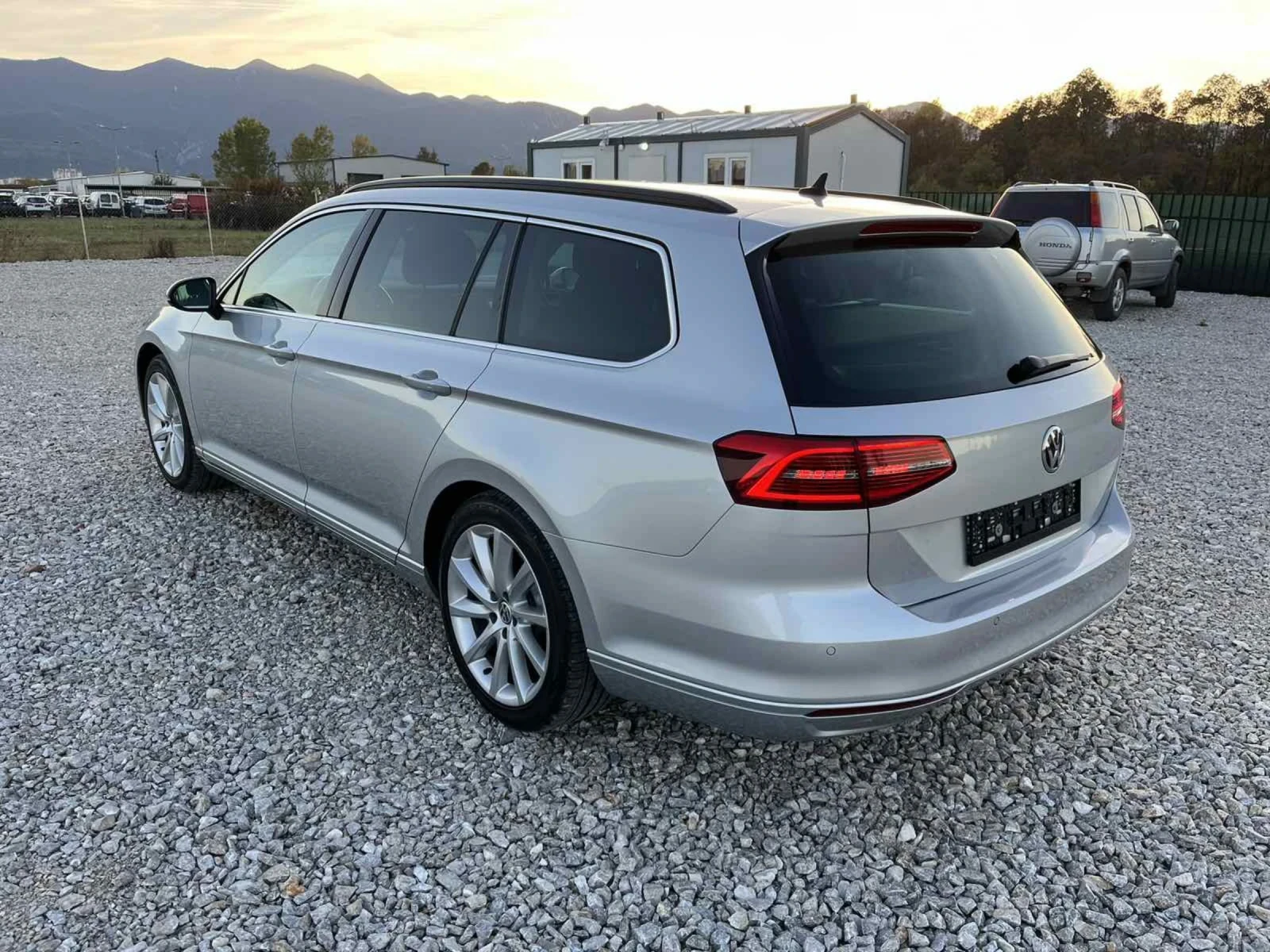 VW Passat 2.0TDI avt navi ful led - изображение 2