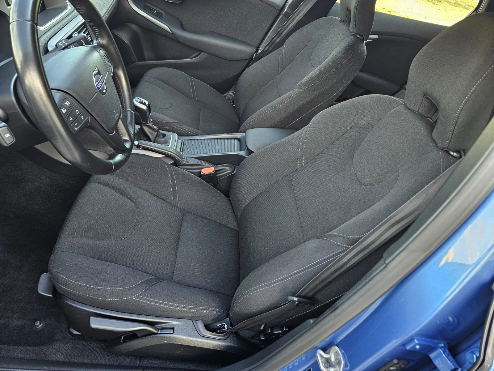 Volvo V40 Cross Country 1.6 - изображение 10