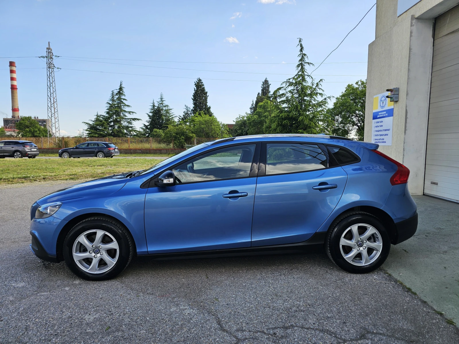 Volvo V40 Cross Country 1.6 - изображение 4