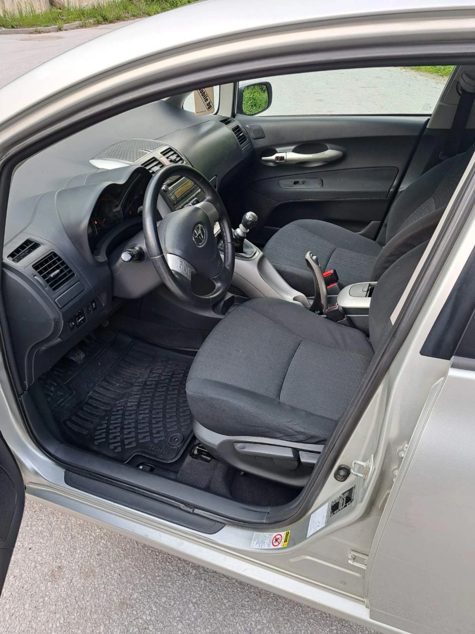 Toyota Auris 2.0 - изображение 9