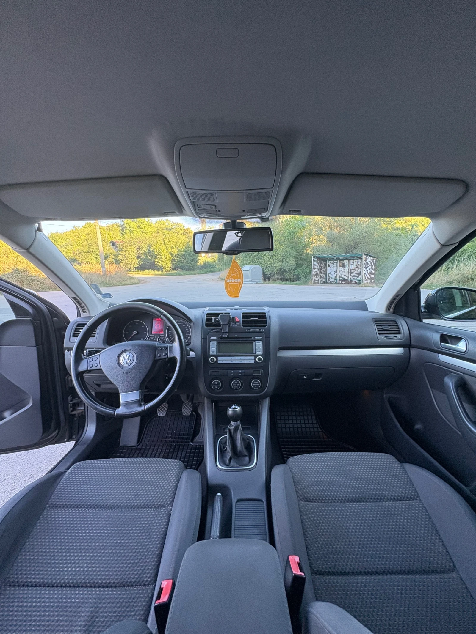 VW Jetta VW JETTA 2.0 TDI BKD - изображение 9