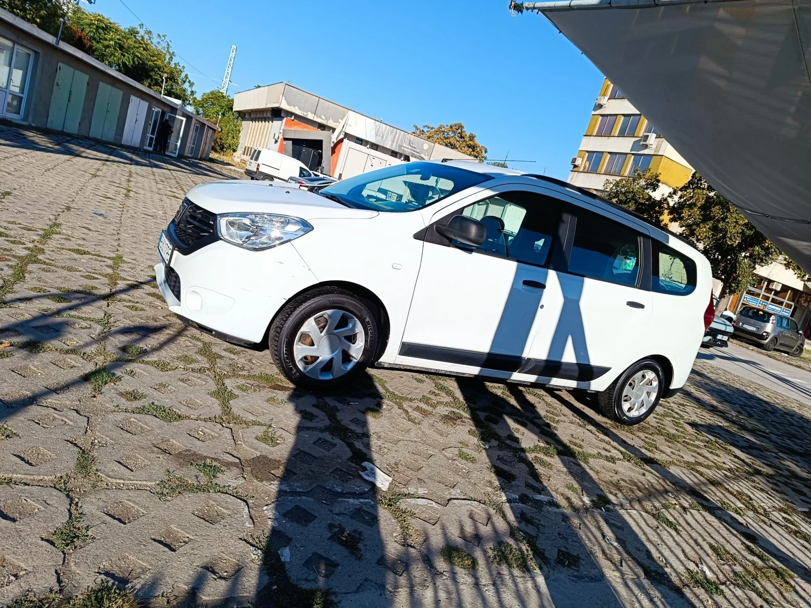 Dacia Lodgy 1.2 - изображение 2