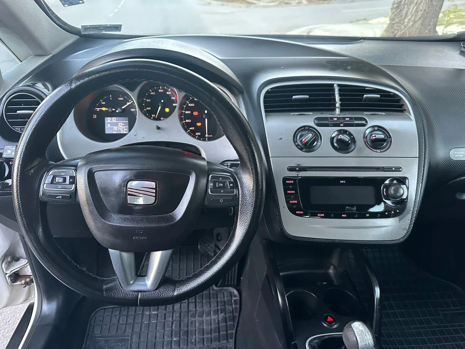 Seat Altea 1.6 газ - изображение 10