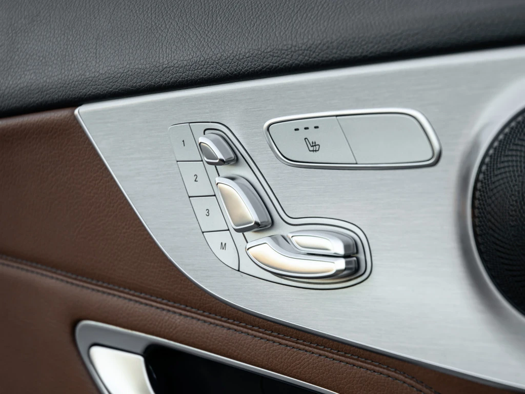 Mercedes-Benz C 300 4Matic / AMG PKG / PANO / MEMORY | Mobile.bg   8