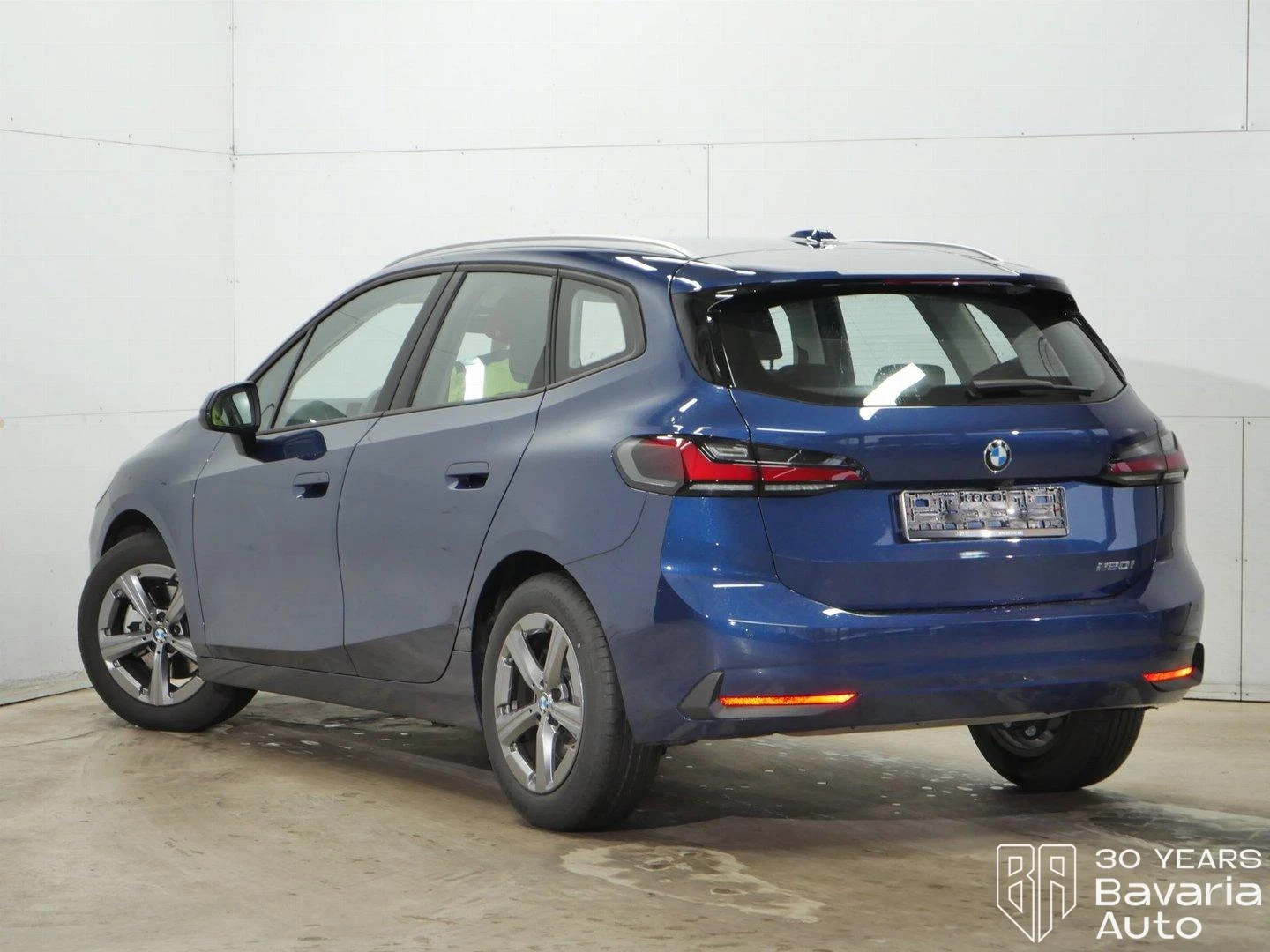 BMW 220 i Active Tourer Steptronic - изображение 2