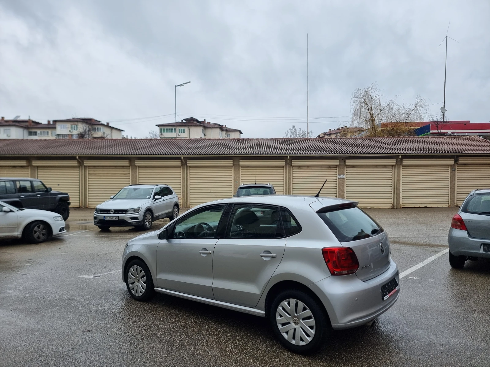VW Polo 1.6 TDI 90 Кс, снимка 8 - Автомобили и джипове - 54157825