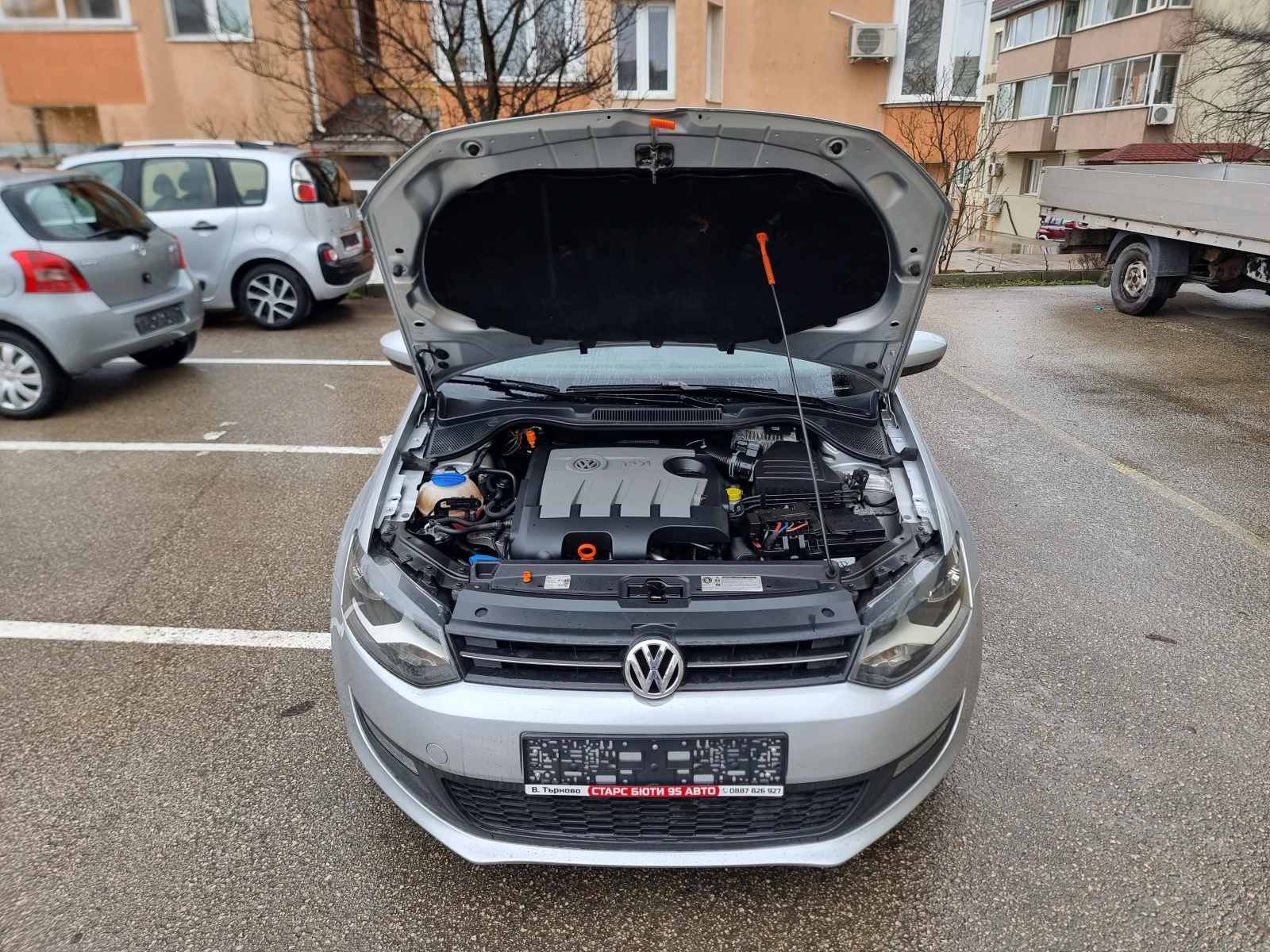 VW Polo 1.6 TDI 90 Кс, снимка 15 - Автомобили и джипове - 54157825