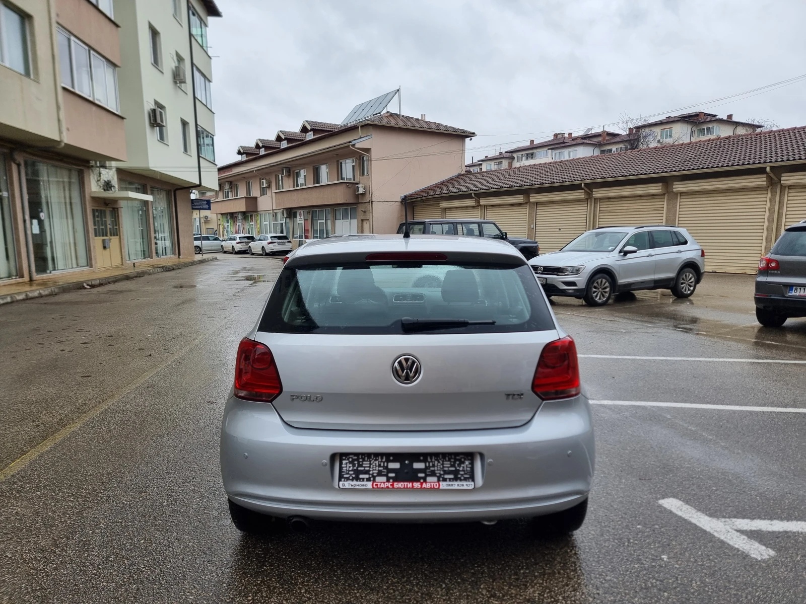 VW Polo 1.6 TDI 90 Кс, снимка 6 - Автомобили и джипове - 54157825