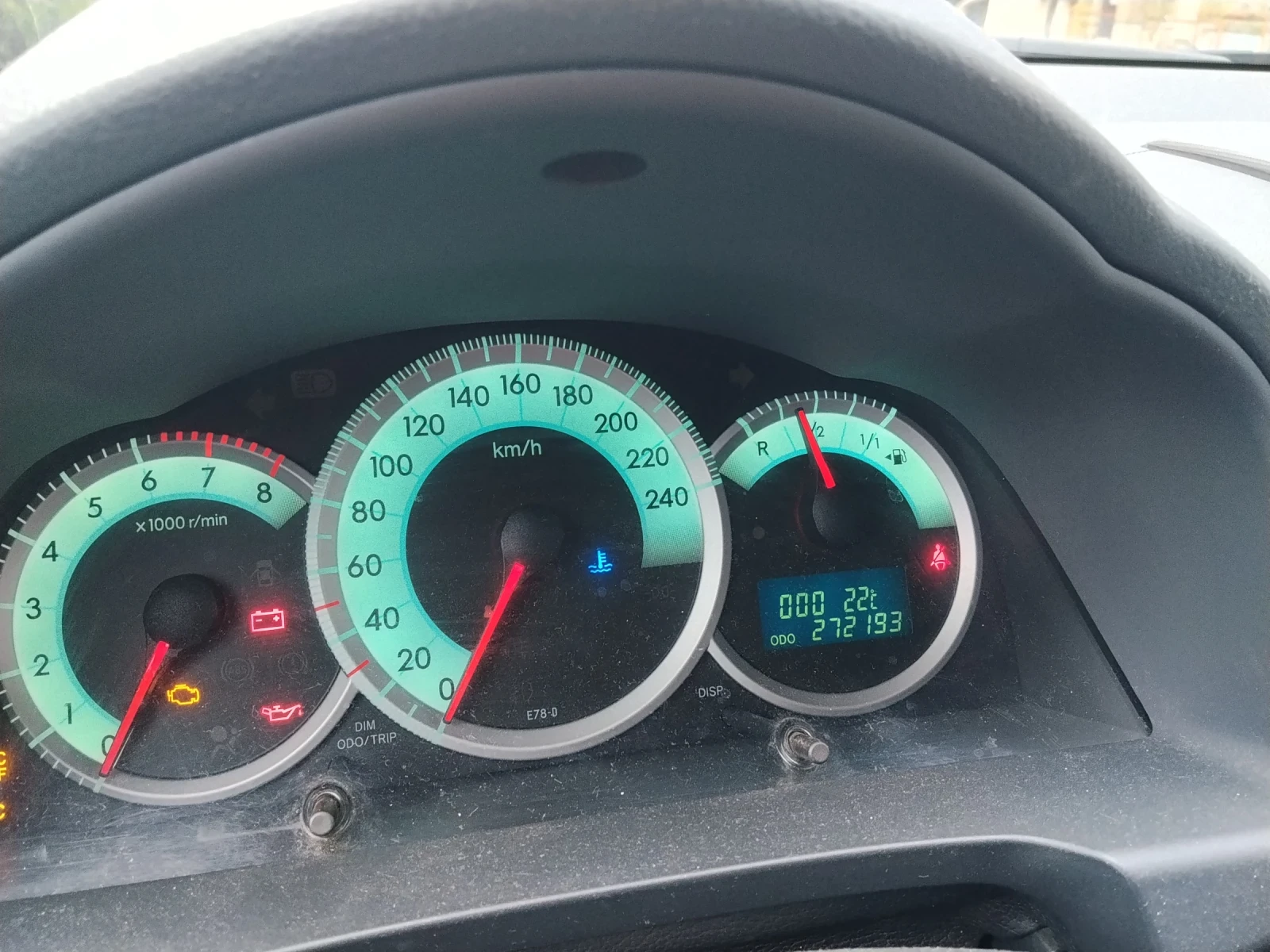 Toyota Corolla verso, снимка 5 - Автомобили и джипове - 54382677