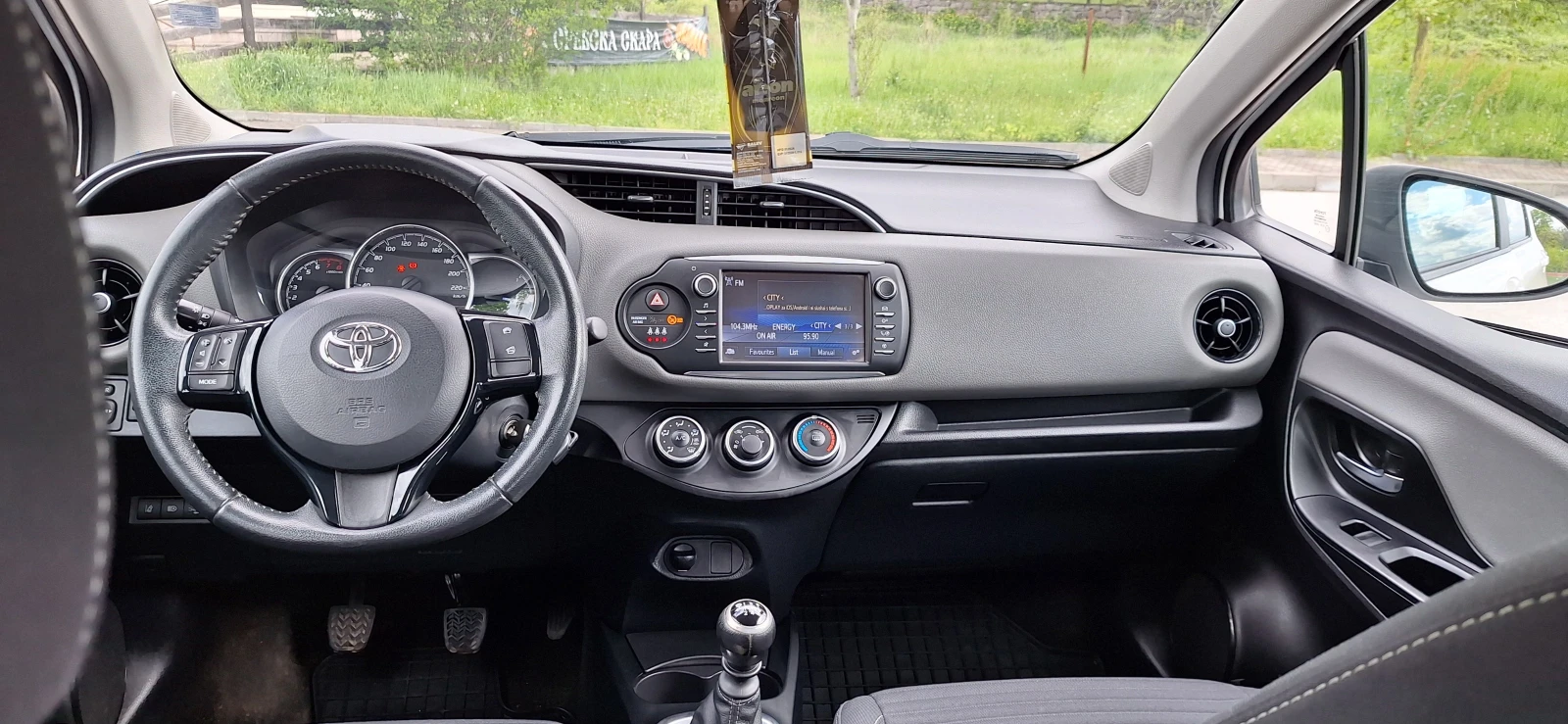 Toyota Yaris 1.5 VVT-I  112k, снимка 9 - Автомобили и джипове - 54398839