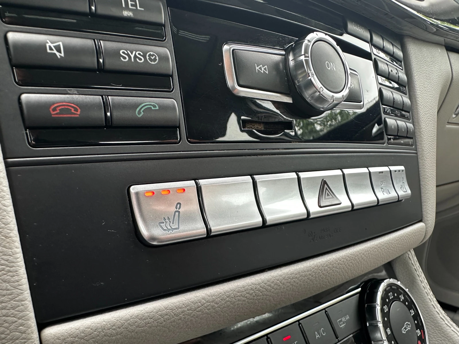 Mercedes-Benz CLS 350 3.0d 265 к.с/ГАРАНЦИЯ ОТ КЕНТАВЪР, снимка 16 - Автомобили и джипове - 54609840