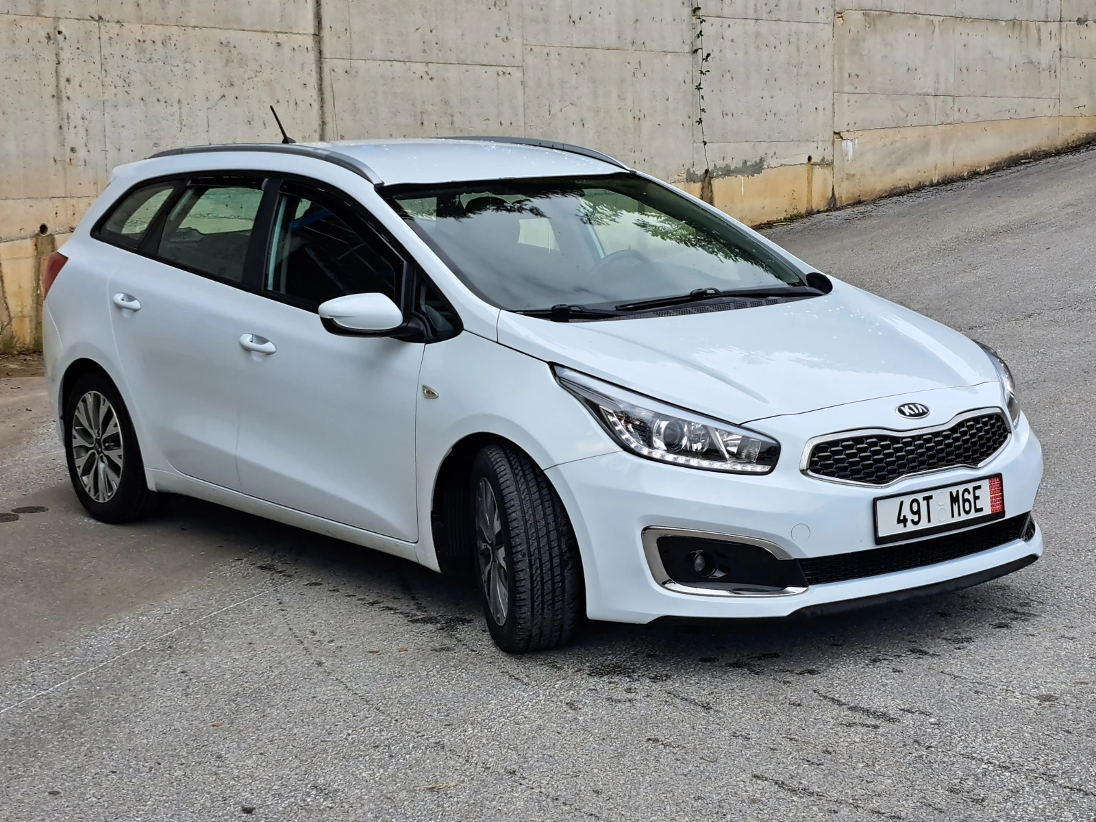 Kia Ceed  1.6CRDI* 136к.с.* 2018г* КАТО НОВА, снимка 3 - Автомобили и джипове - 54995202