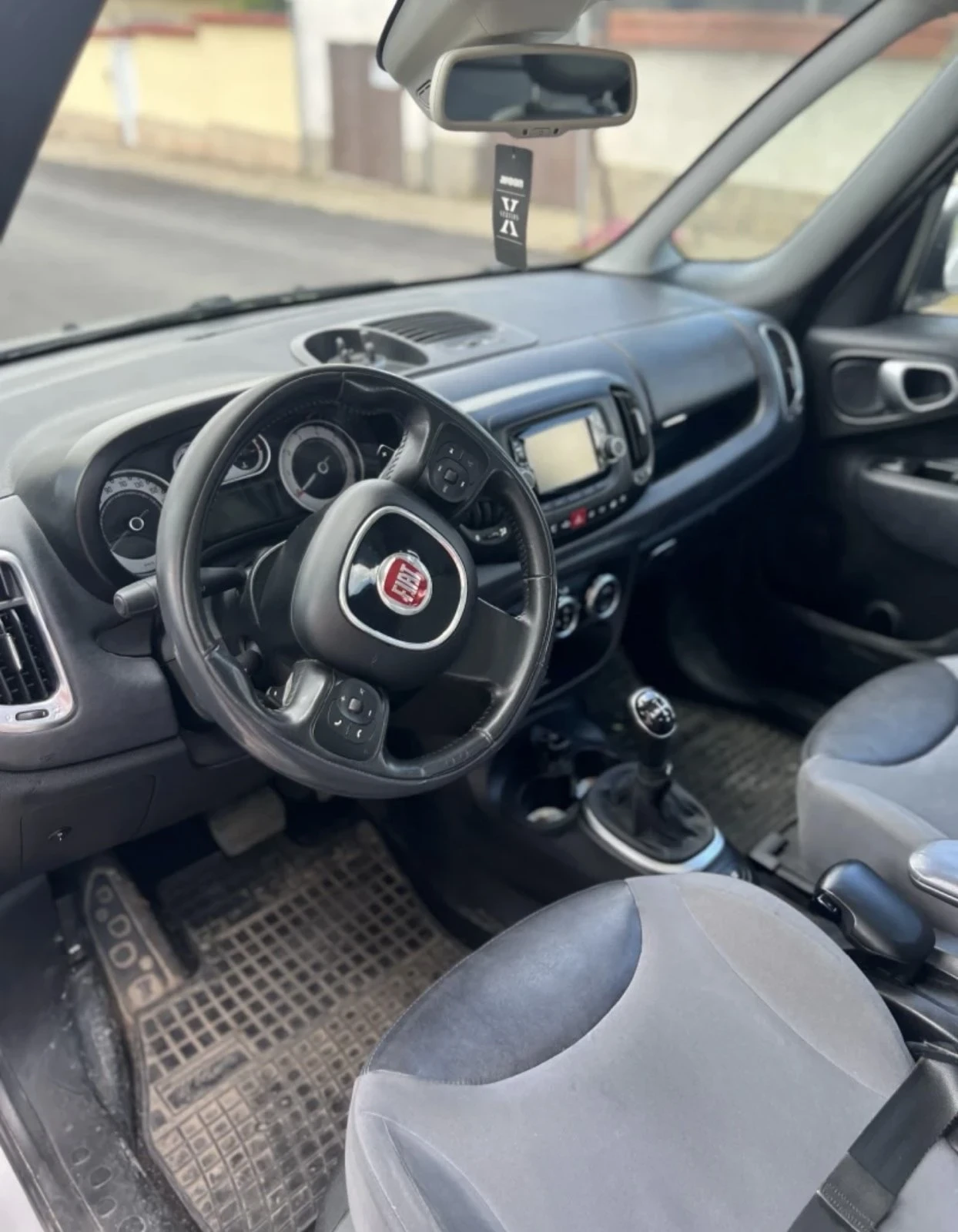 Fiat 500L 1.3 Multijet, снимка 6 - Автомобили и джипове - 55171872