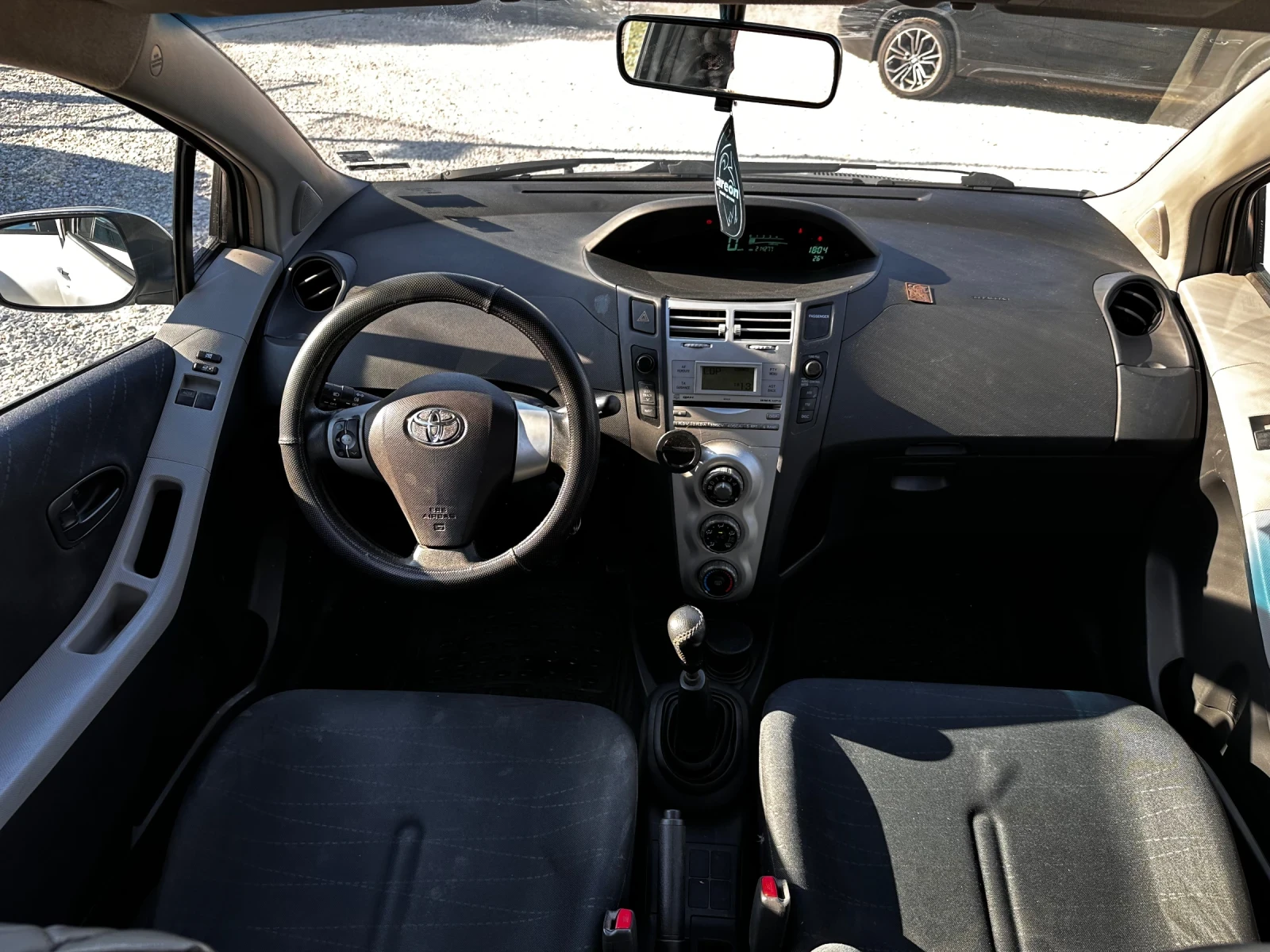 Toyota Yaris 1.33, снимка 5 - Автомобили и джипове - 55565611