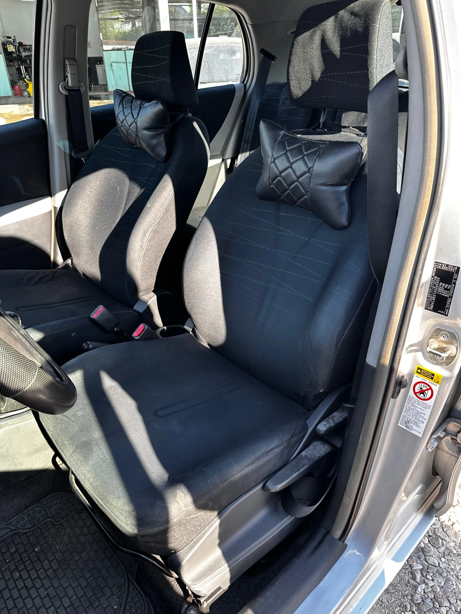 Toyota Yaris 1.33, снимка 8 - Автомобили и джипове - 55565611