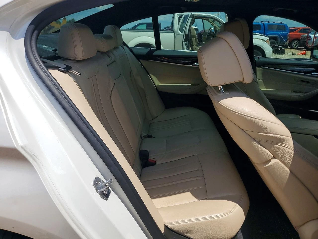 BMW 530 2.0l I, снимка 10 - Автомобили и джипове - 55755752