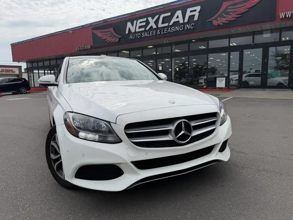 Mercedes-Benz C 300 4MATIC | Panoramic | CarPlay | Blind Spot, снимка 5 - Автомобили и джипове - 55823234