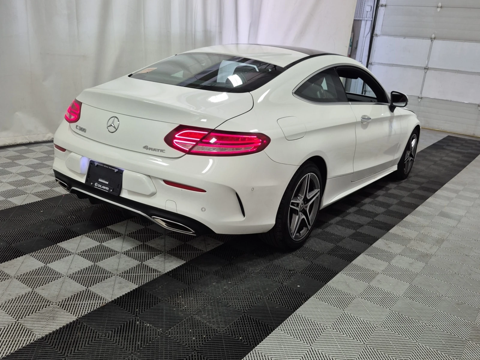 Mercedes-Benz C 300 COUPE| PANO| ПОДГРЕВИ| ЧЕРВЕН САЛОН| 2 КЛЮЧА| , снимка 3 - Автомобили и джипове - 56126128