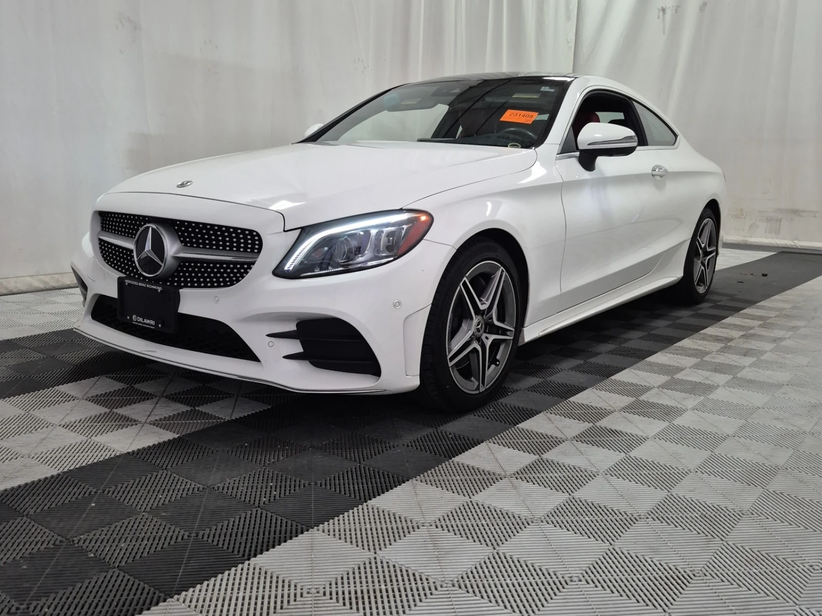 Mercedes-Benz C 300 COUPE| PANO| ПОДГРЕВИ| ЧЕРВЕН САЛОН| 2 КЛЮЧА| 