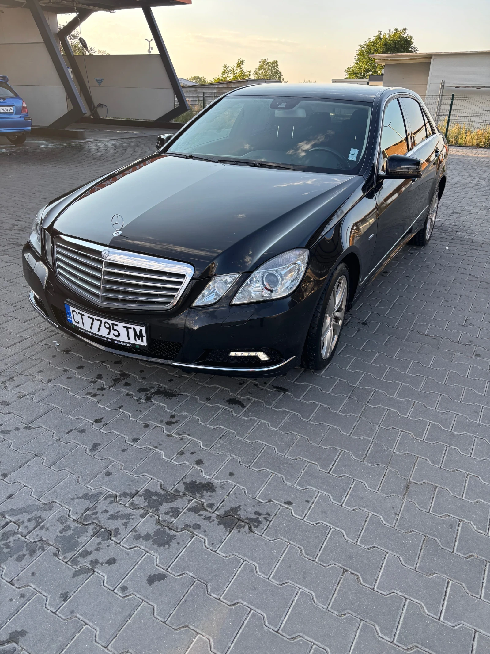 Mercedes-Benz E 200 2.0, снимка 2 - Автомобили и джипове - 56160639