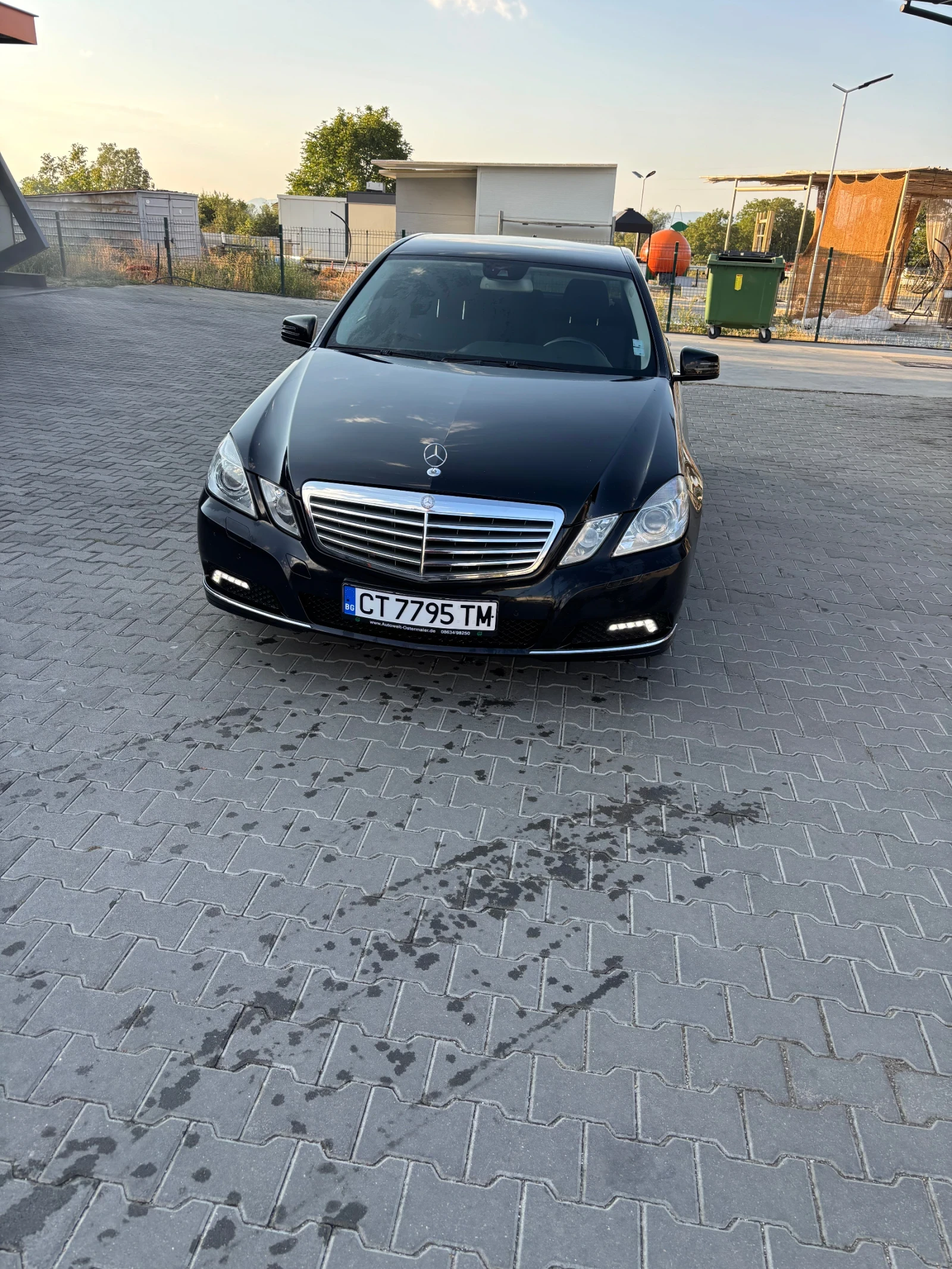 Mercedes-Benz E 200 2.0, снимка 3 - Автомобили и джипове - 56160639
