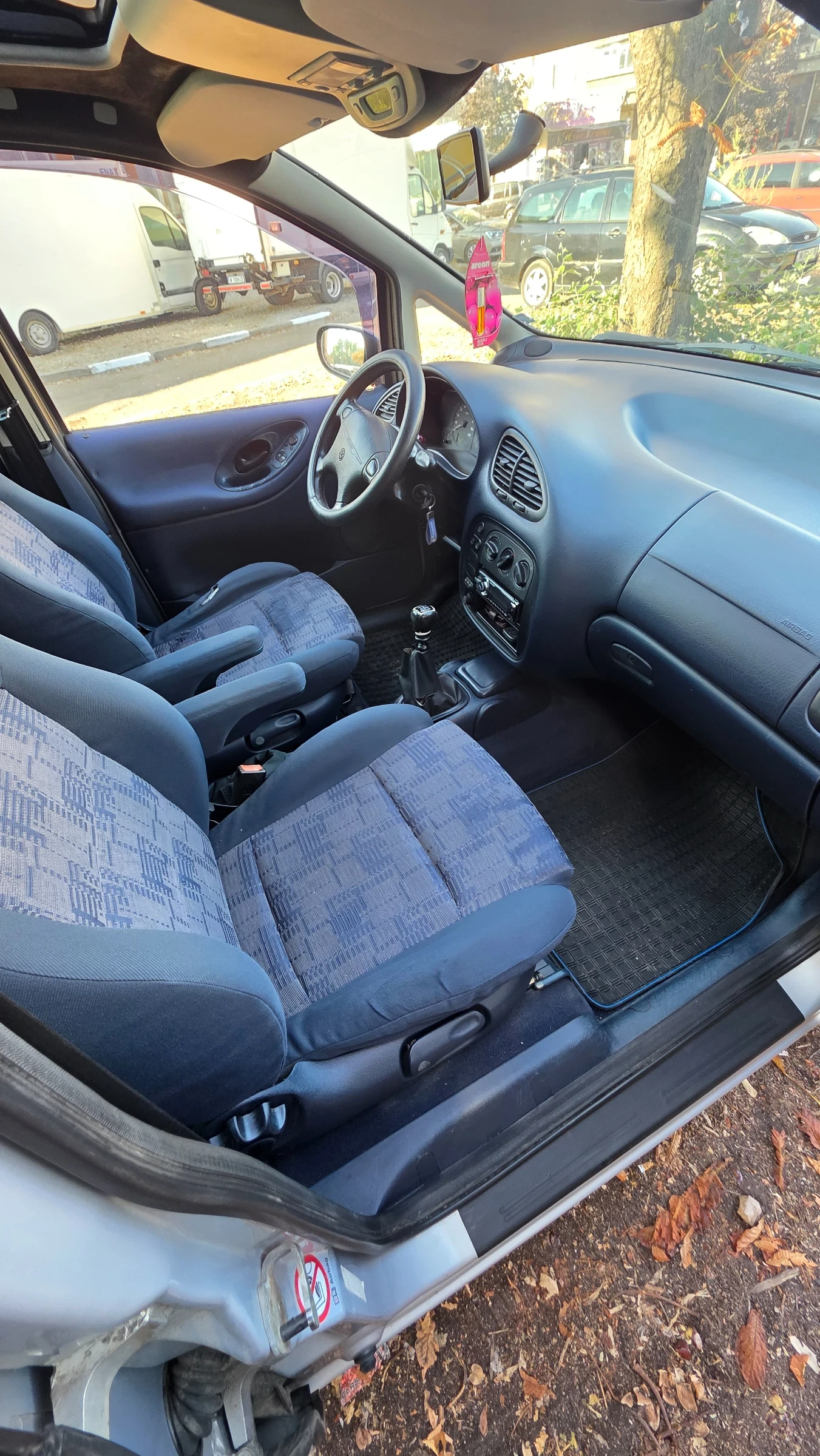 VW Sharan, снимка 8 - Автомобили и джипове - 56437648