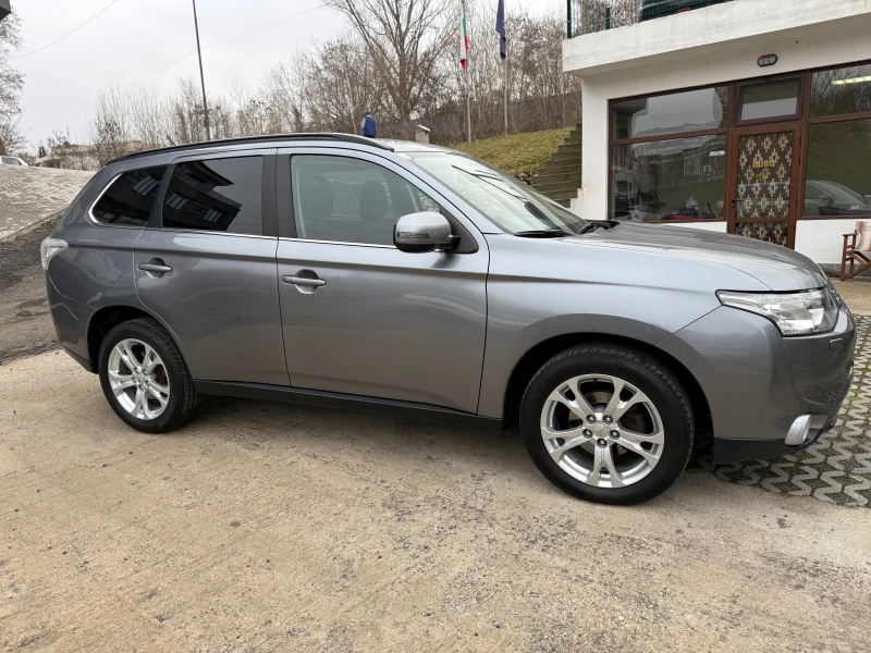 Mitsubishi Outlander 2.2DI-D AWD.Автомат.7 м., снимка 3 - Автомобили и джипове - 48205406