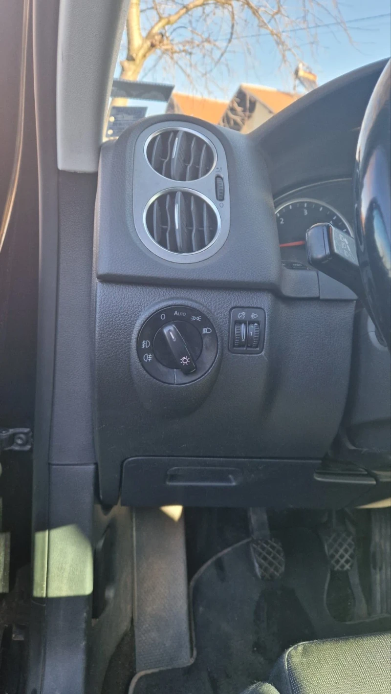 VW Tiguan, снимка 9 - Автомобили и джипове - 52448234