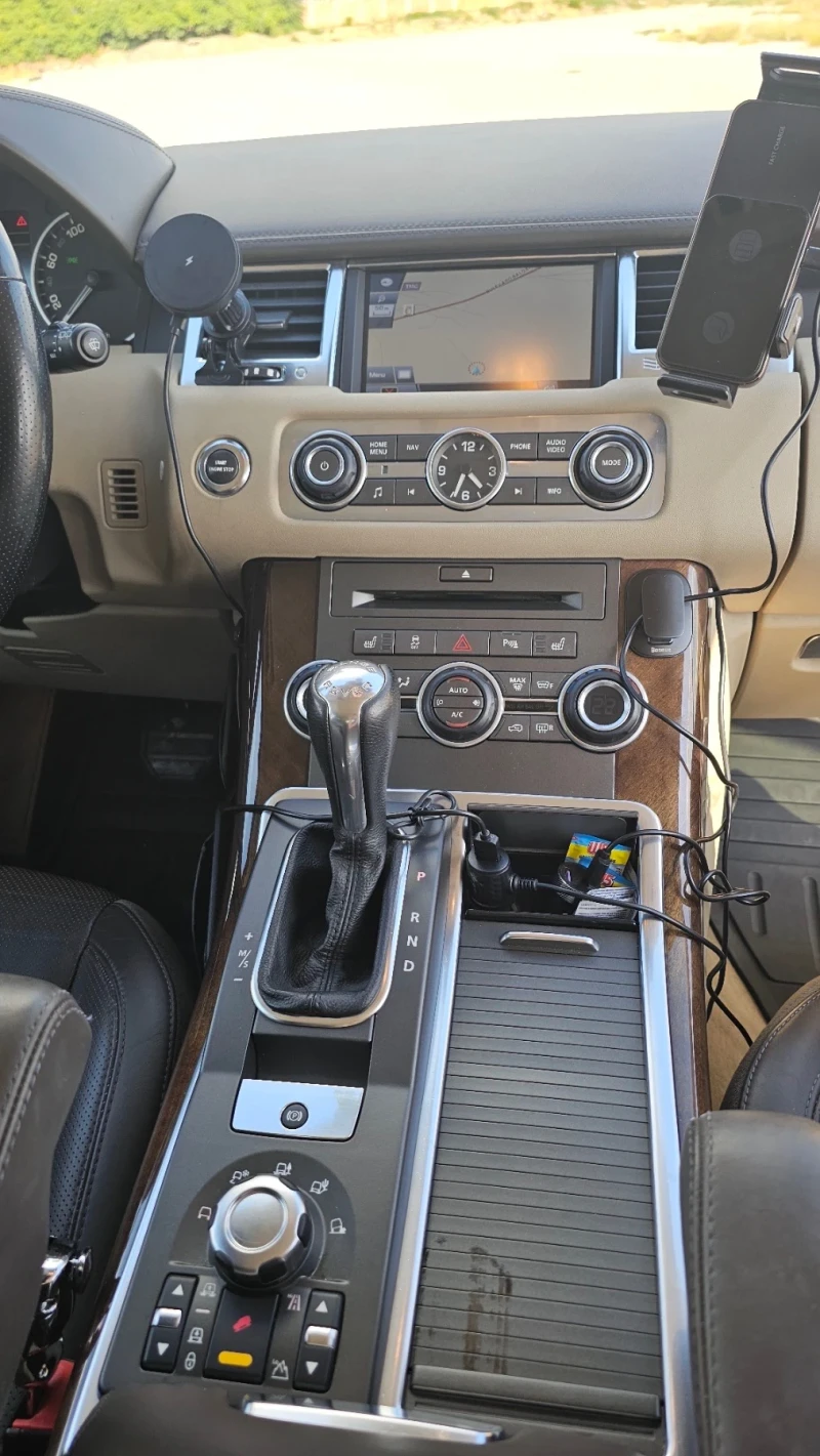 Land Rover Range Rover Sport, снимка 9 - Автомобили и джипове - 52889152