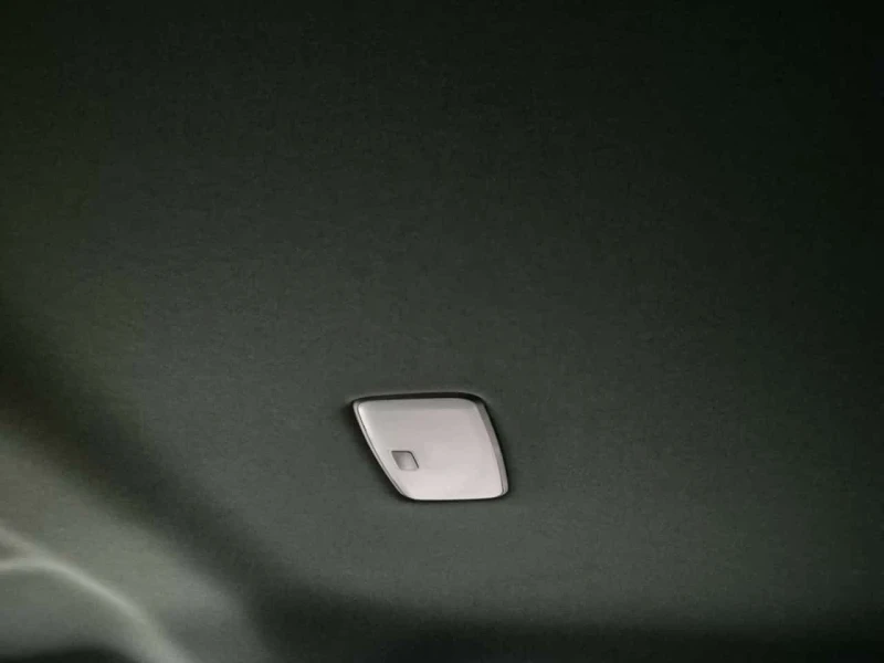 Toyota Rav4 BZ4X LE  CARFAX, снимка 13 - Автомобили и джипове - 53514915