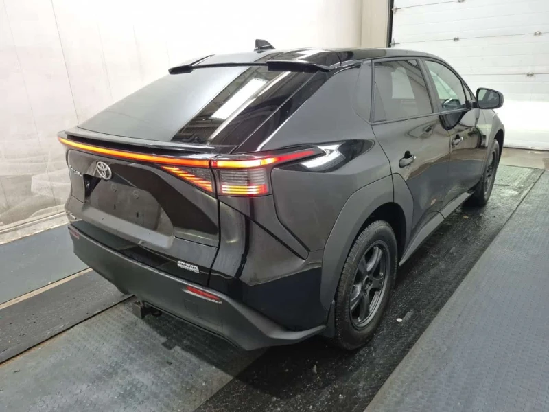 Toyota Rav4 BZ4X LE  CARFAX, снимка 3 - Автомобили и джипове - 53514915