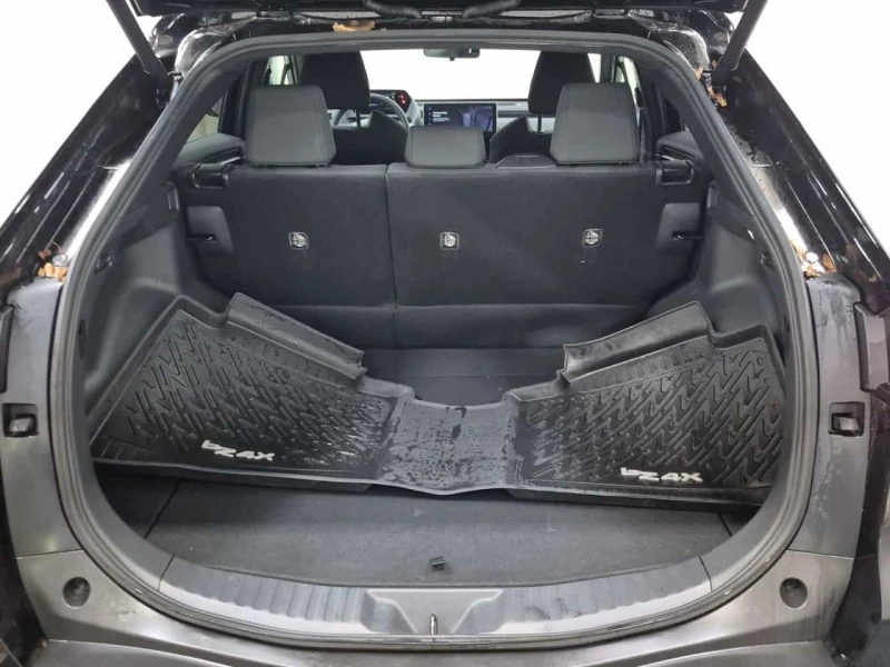 Toyota Rav4 BZ4X LE  CARFAX, снимка 16 - Автомобили и джипове - 53514915