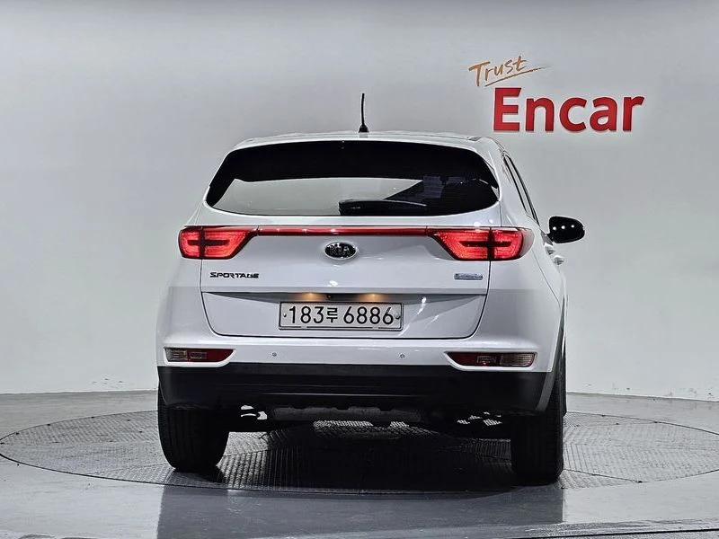Kia Sportage Diesel 1.7 2WD Trendy| 115к.с.| ВКЛ.ТЕХНОТЕСТ, снимка 4 - Автомобили и джипове - 55222235