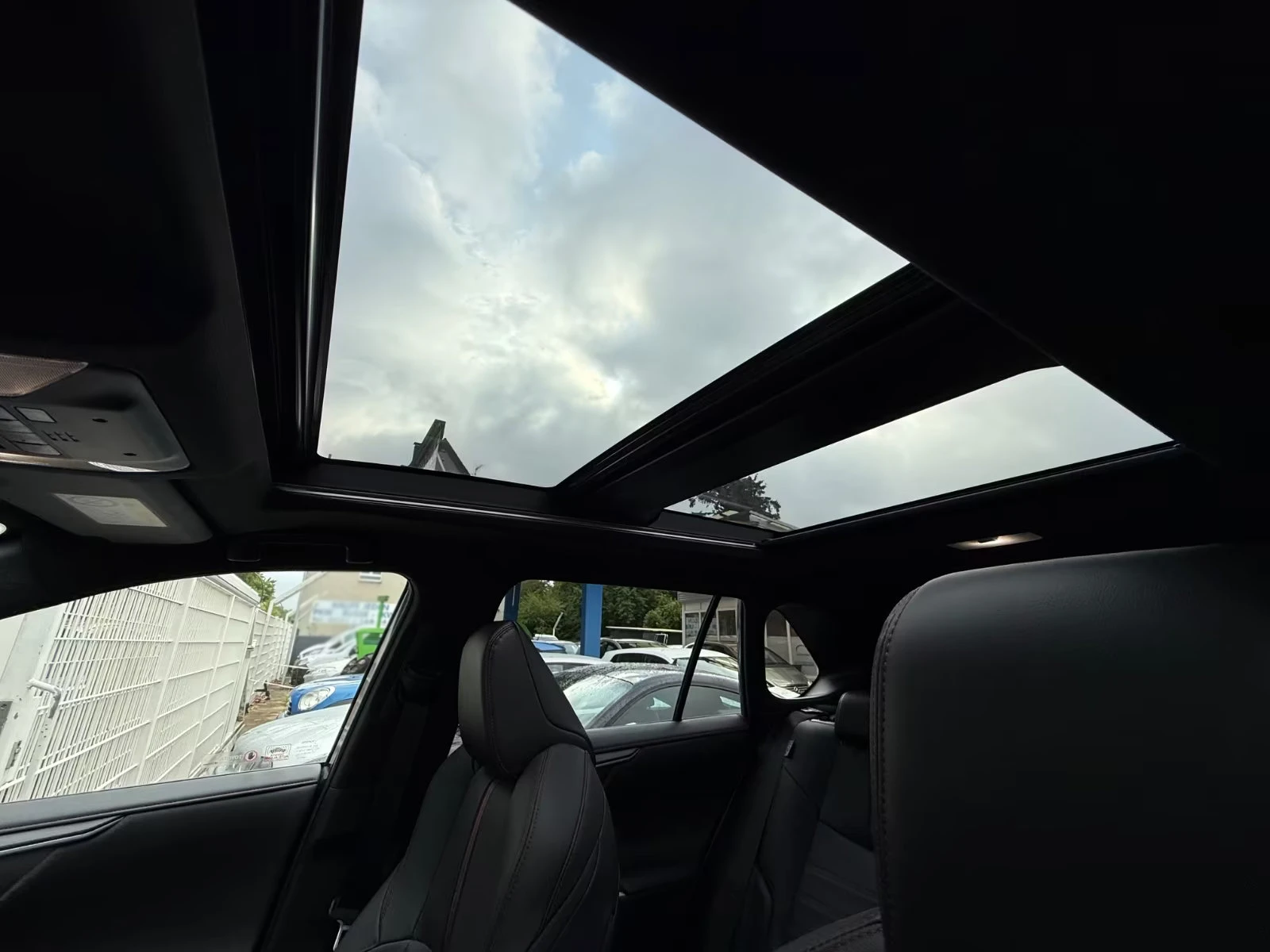 Toyota Rav4 PHEV/306HP/STYLE/PANO/MEMO/HUD/NAVI/KLESS/188gpr | Mobile.bg   15