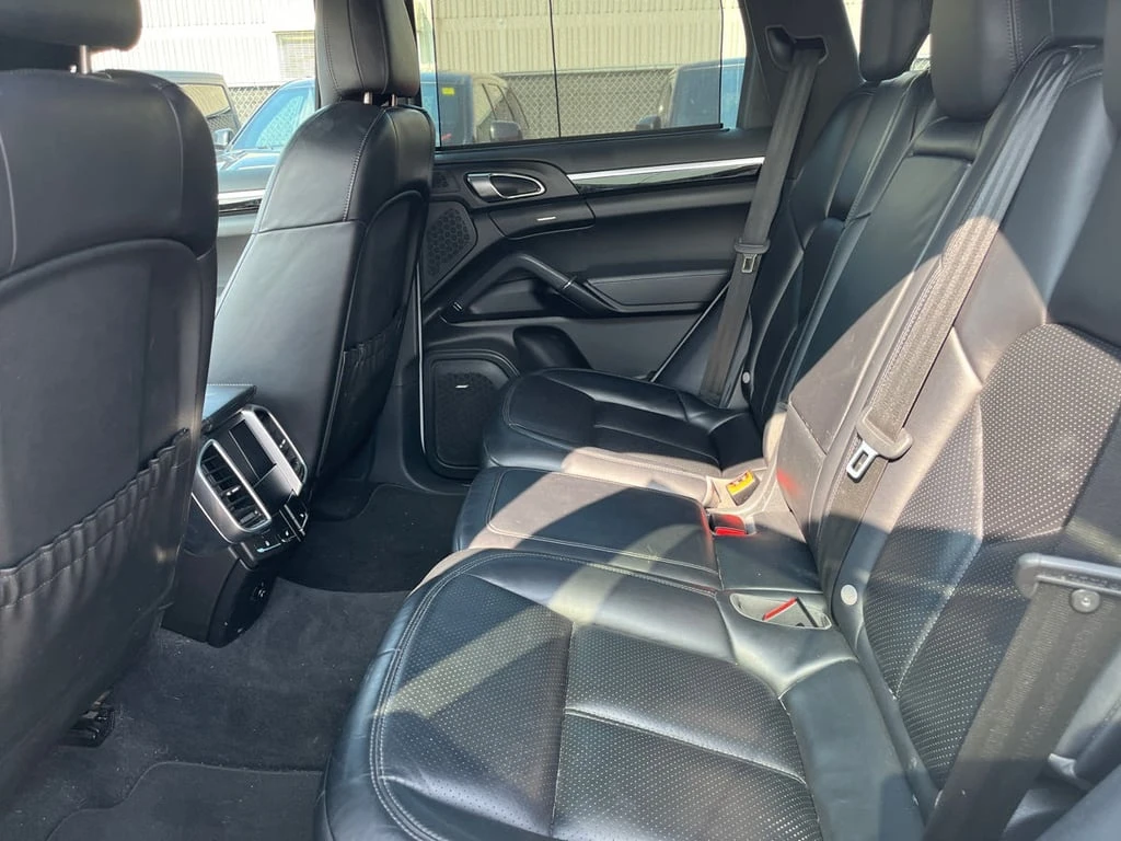 Porsche Cayenne * AWD 4dr * CARFAX *    | Mobile.bg   9