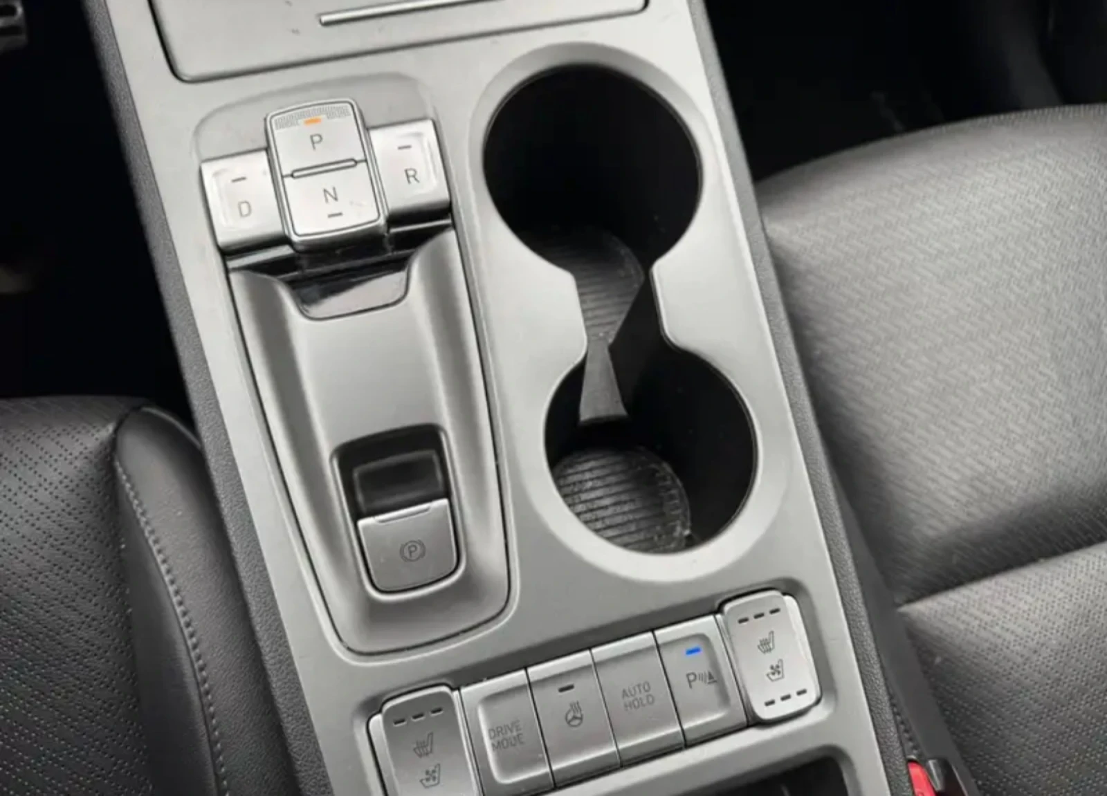 Hyundai Kona Premium, снимка 7 - Автомобили и джипове - 54030855