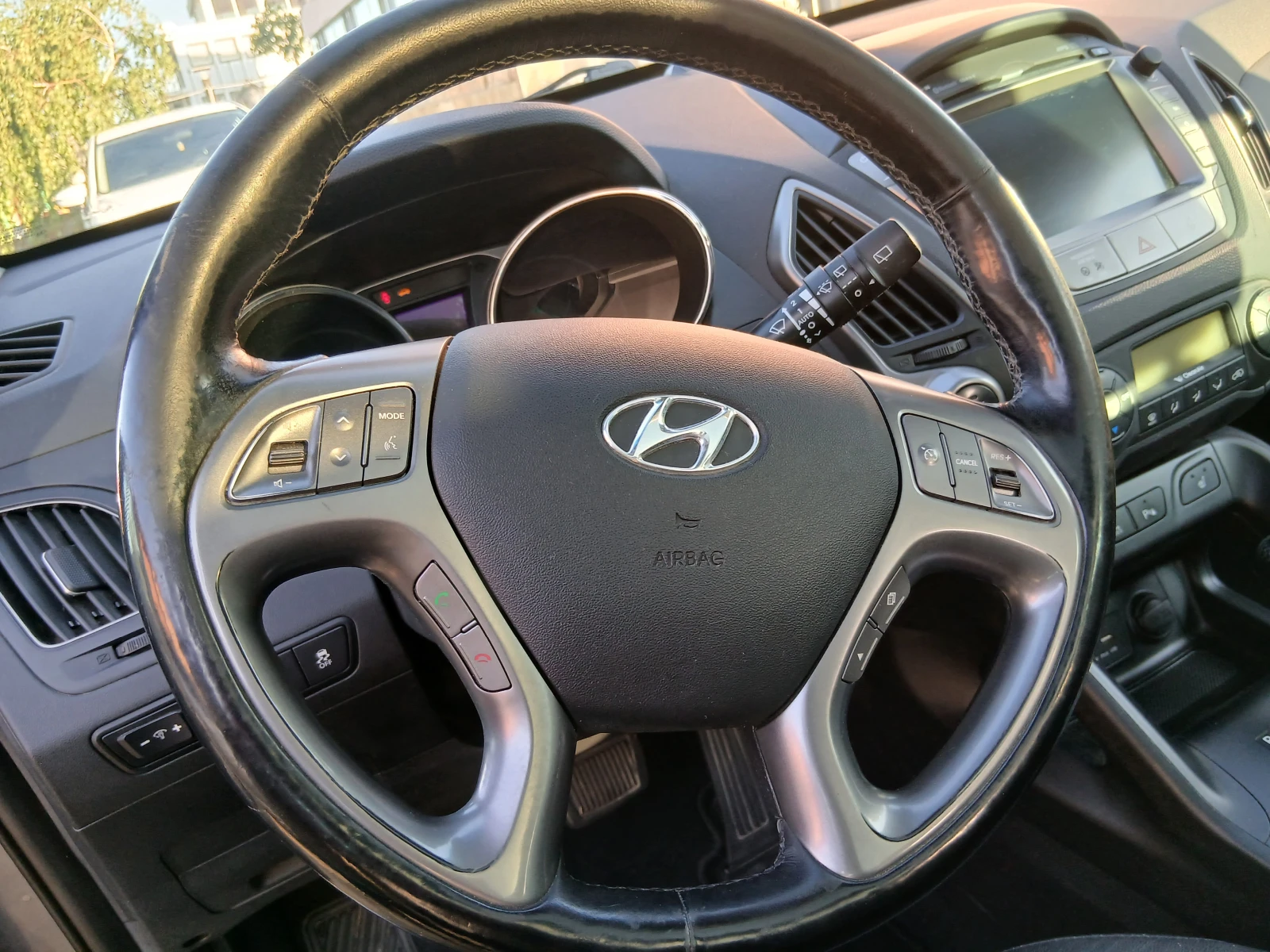 Hyundai IX35, снимка 3 - Автомобили и джипове - 55666864