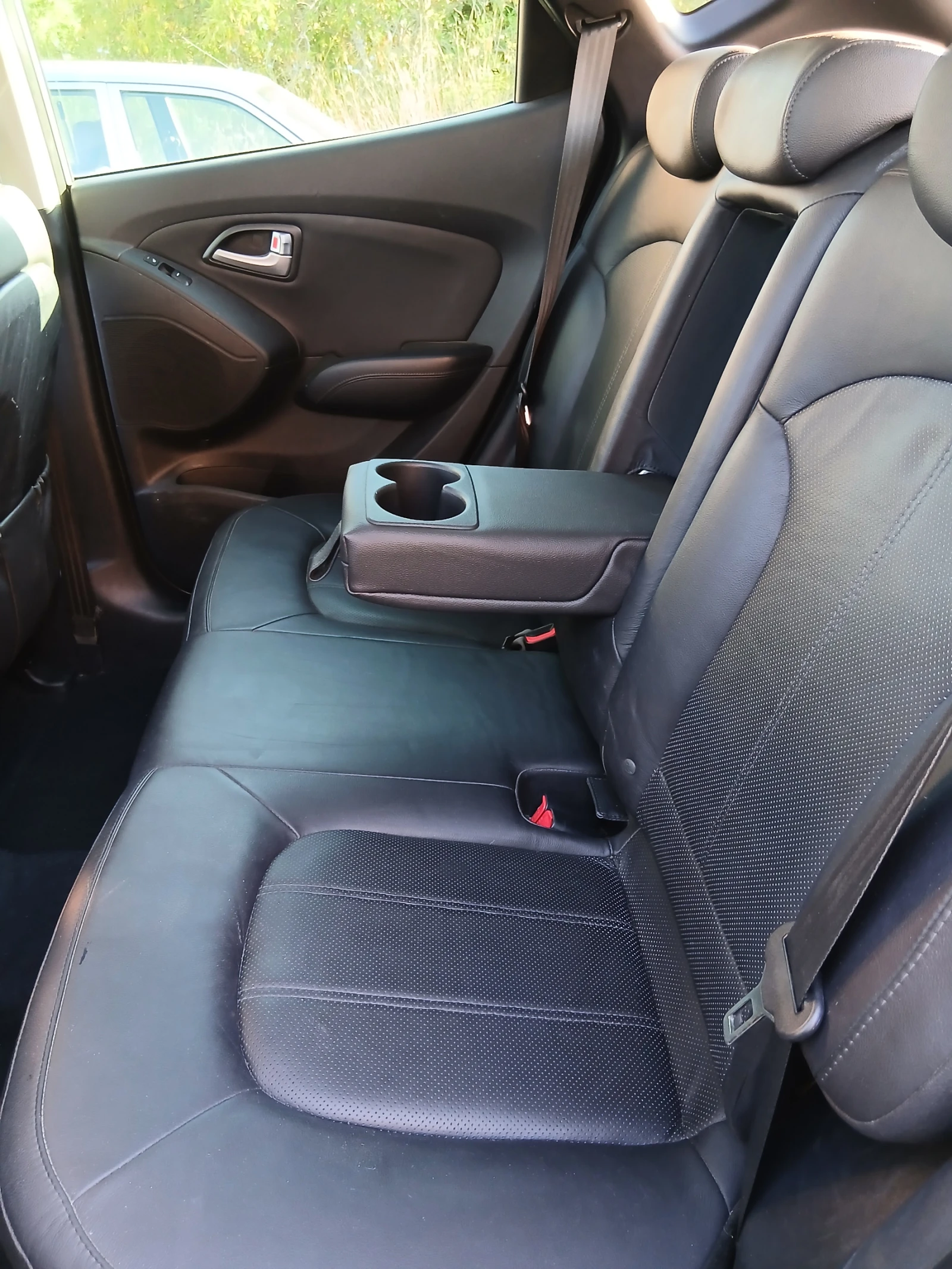 Hyundai IX35, снимка 4 - Автомобили и джипове - 55666864