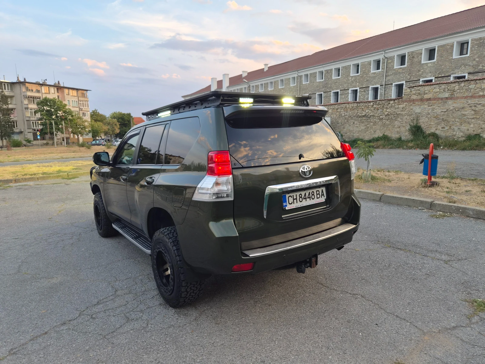 Toyota Land cruiser 3.0 D-4D, снимка 3 - Автомобили и джипове - 55946799