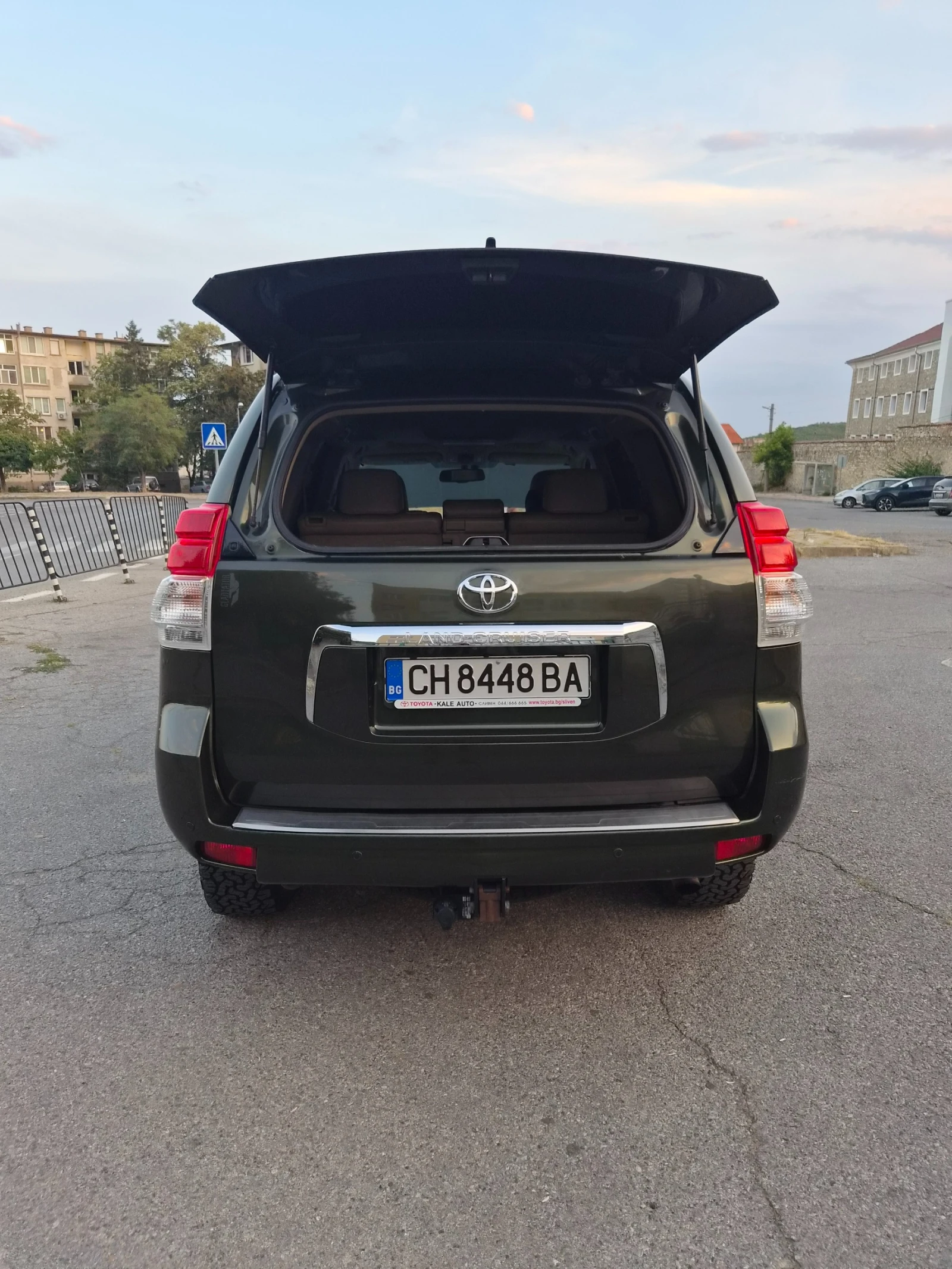 Toyota Land cruiser 3.0 D-4D, снимка 5 - Автомобили и джипове - 55946799